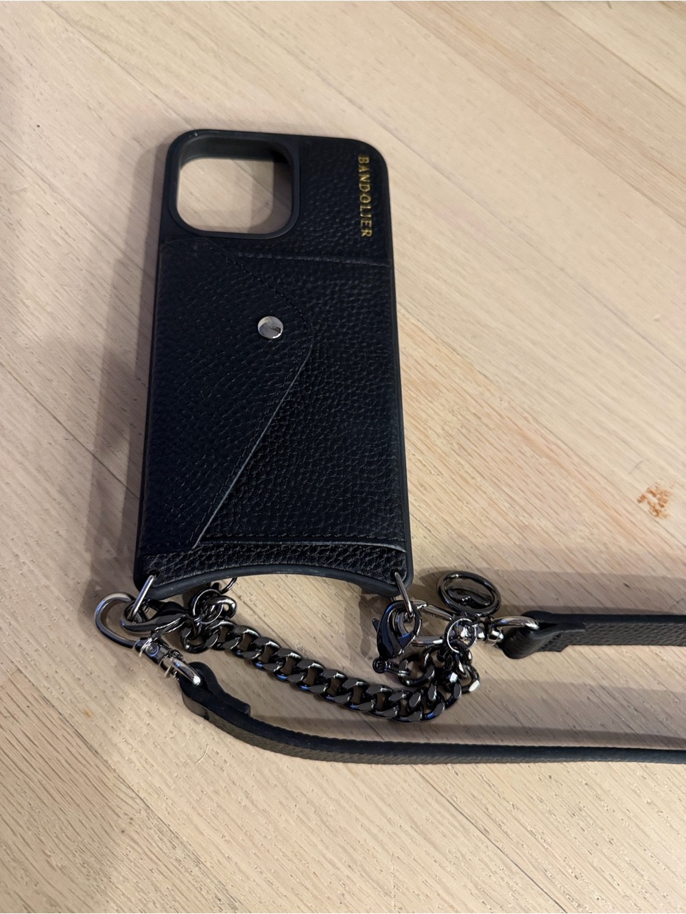 Bandolier iphone 15promax